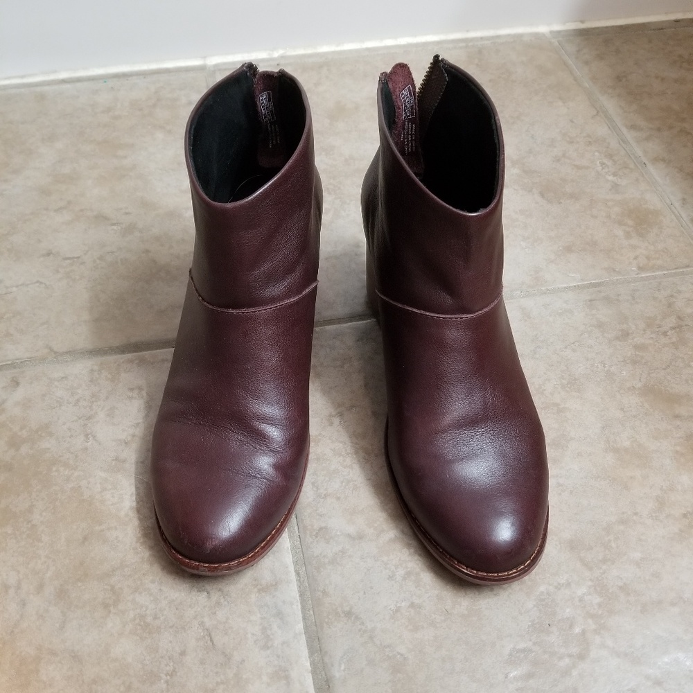 Toms Carpe Diem Leila Booties SZ 9